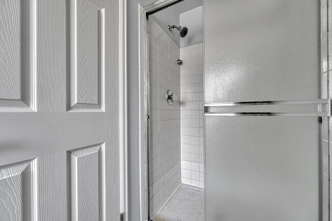 Building Photo - $3,645.95 with $300 Cleaning Voucher, 4 Beds - 3.5 Bath, Single Family Home in Westminster with S...