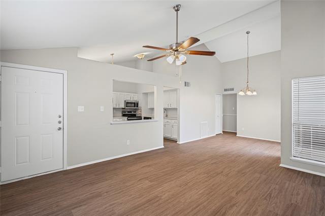 Building Photo - 9511 Culberson St