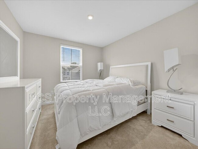 Building Photo - 4905 Gerald Dr