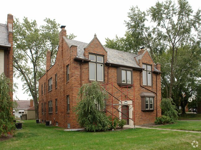 Building Photo - 1558 Northwest Blvd