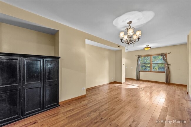 Building Photo - 31 W Harrison Rd