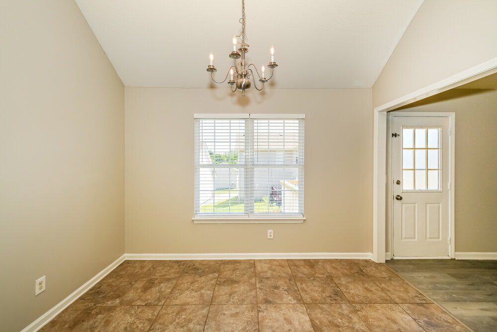 Building Photo - 1303 Tonya Dr
