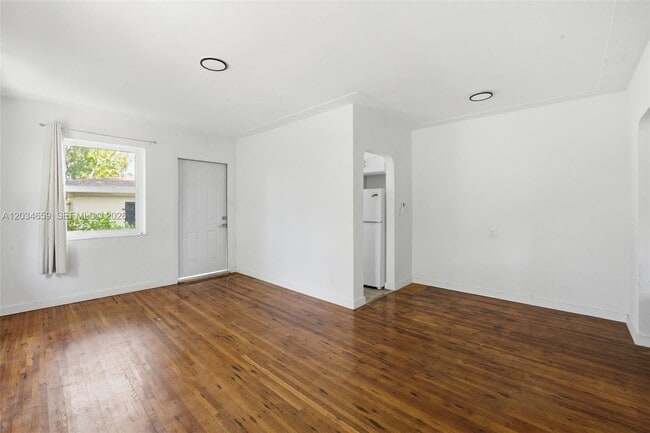 Building Photo - 101 NW 74th St