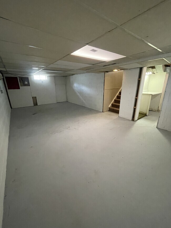 Building Photo - 2528 Forest Ave