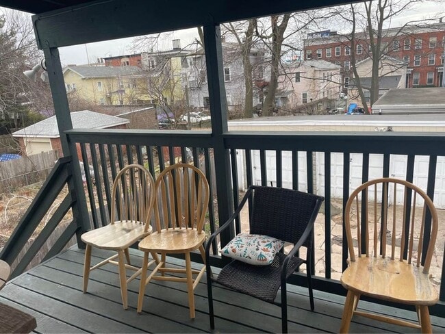 Building Photo - 60 William St