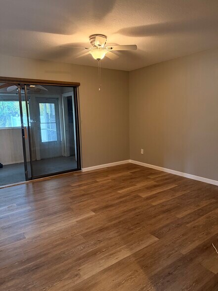 Building Photo - 17404 Dumont Dr