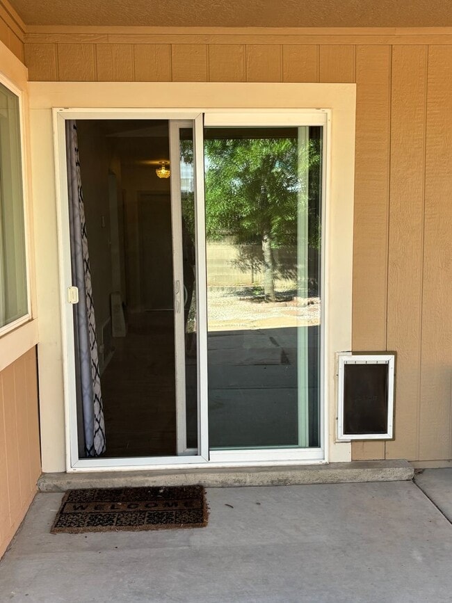 Building Photo - Charming 2 Bed, 2 Bath Home in Rio Rancho