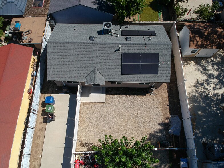 Building Photo - 7022 Crebs Ave