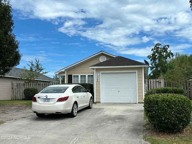 Building Photo - 7220 Haskell Ct