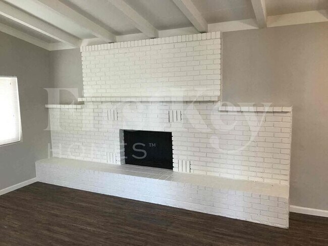 Building Photo - 1801 Canosa Ave