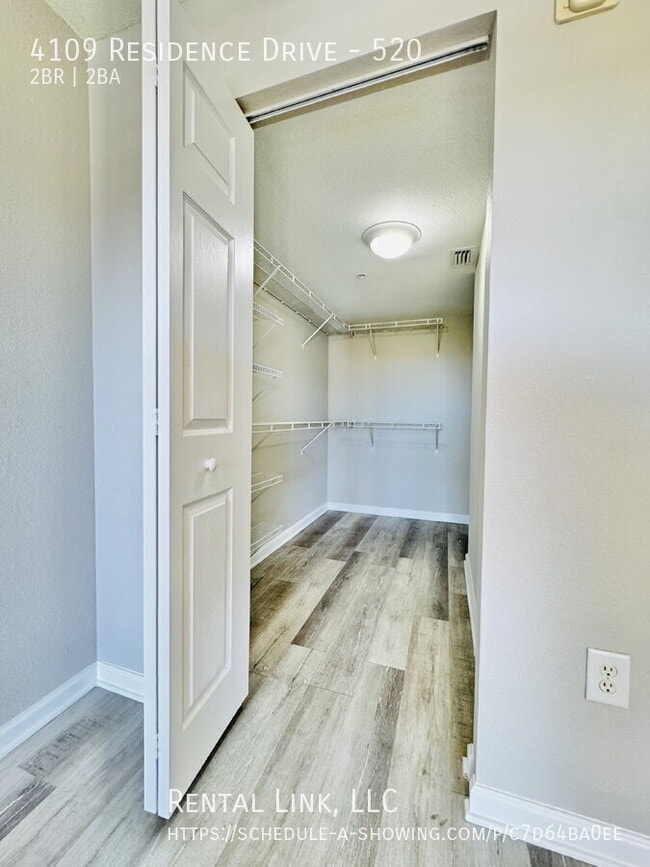 Building Photo - 4109 Residence Drive