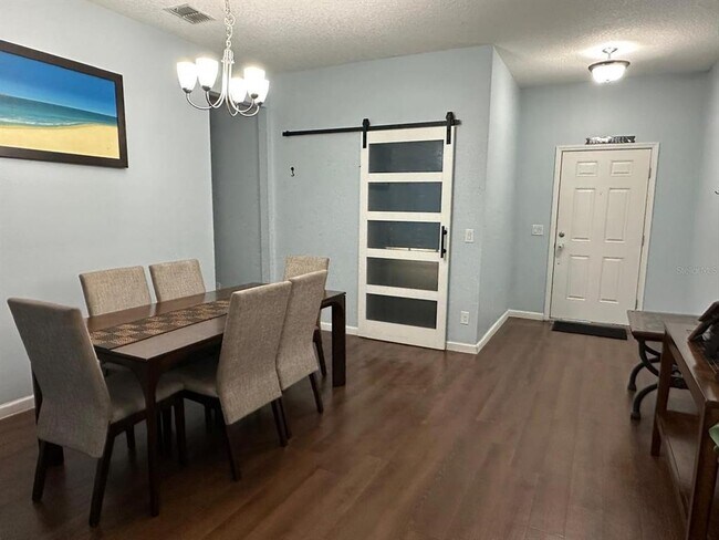 Building Photo - 3222 Stratton Cir