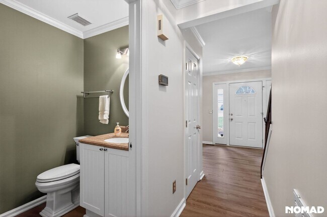 Building Photo - Charming Cary Home on Quiet Cul-de-Sac Move-In Ready!