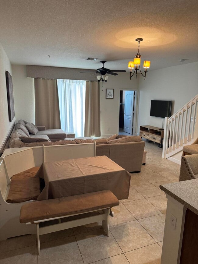 Building Photo - 3063 SW Otter Ln