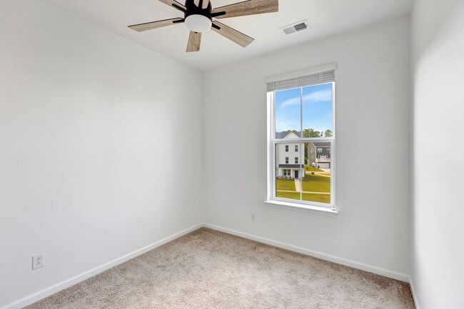 Building Photo - Recess Pointe’s One and Only Duplex! 3 Sto...