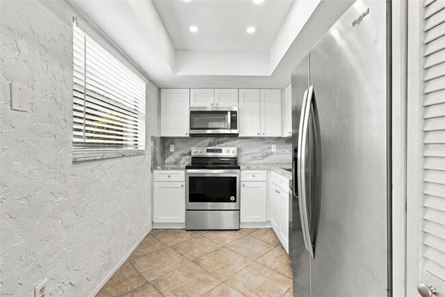 Building Photo - 3036 Eastland Blvd