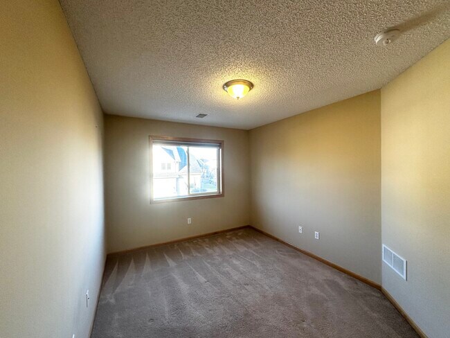 Building Photo - 12630 74th Ave N