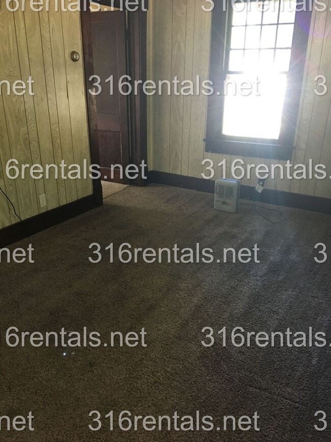 Building Photo - $799 - 2 bed 1 bath - Single Family