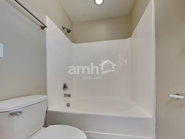 Building Photo - 318 Salkahatchie St