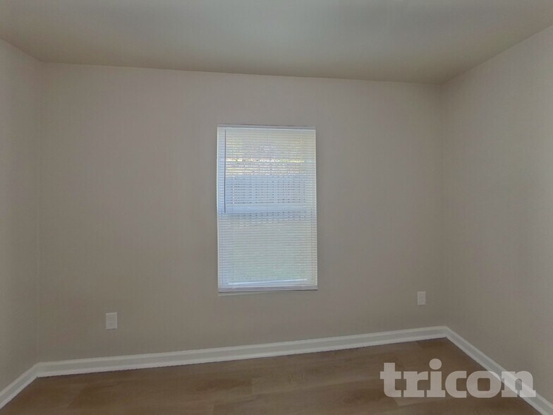 Building Photo - 631 Buckskin Rd