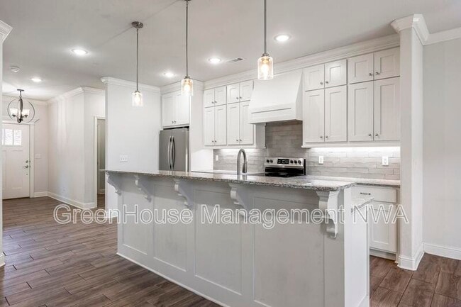 Building Photo - 7 Ripley Ln