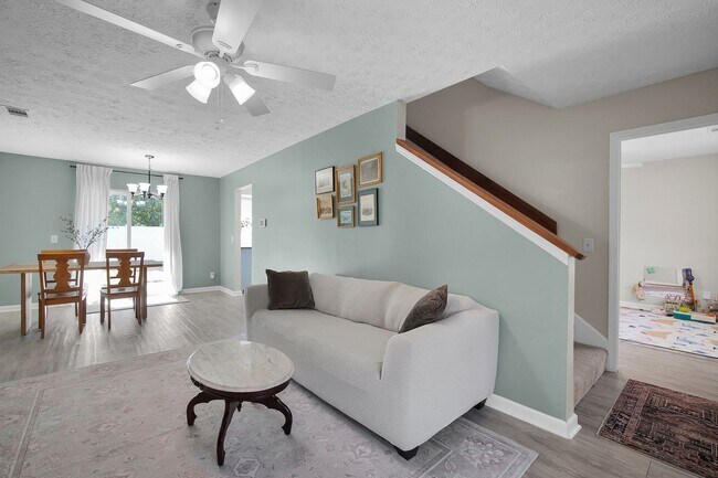 Building Photo - 234 Bordeaux Ln