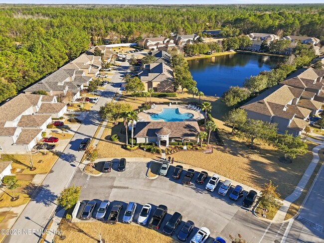 Building Photo - 334 Scrub Jay Dr