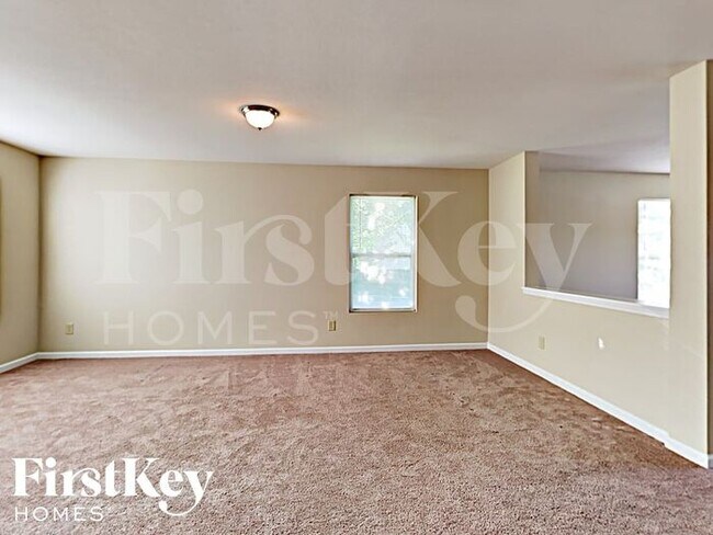 Building Photo - 3401 Table Rock Dr