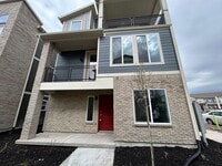 Building Photo - 3 Bedroom 3 Bathroom Home in Farmington Utah!