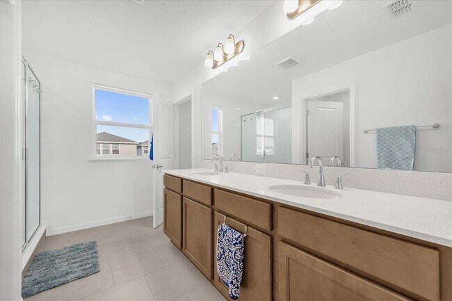 Building Photo - 2508 Cedar Rose St