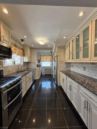 Building Photo - 1127 Stilford Ave