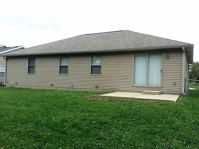 Building Photo - 1207 Meadowood Dr