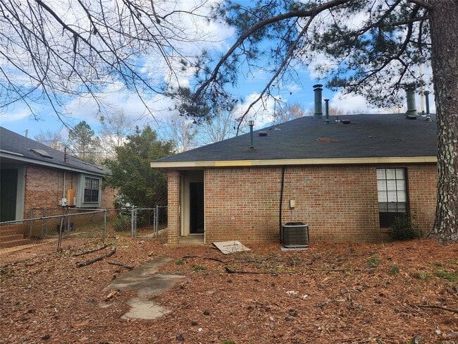 Building Photo - 463 Durden Rd