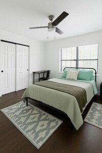 Building Photo - 129 Alachua Dr