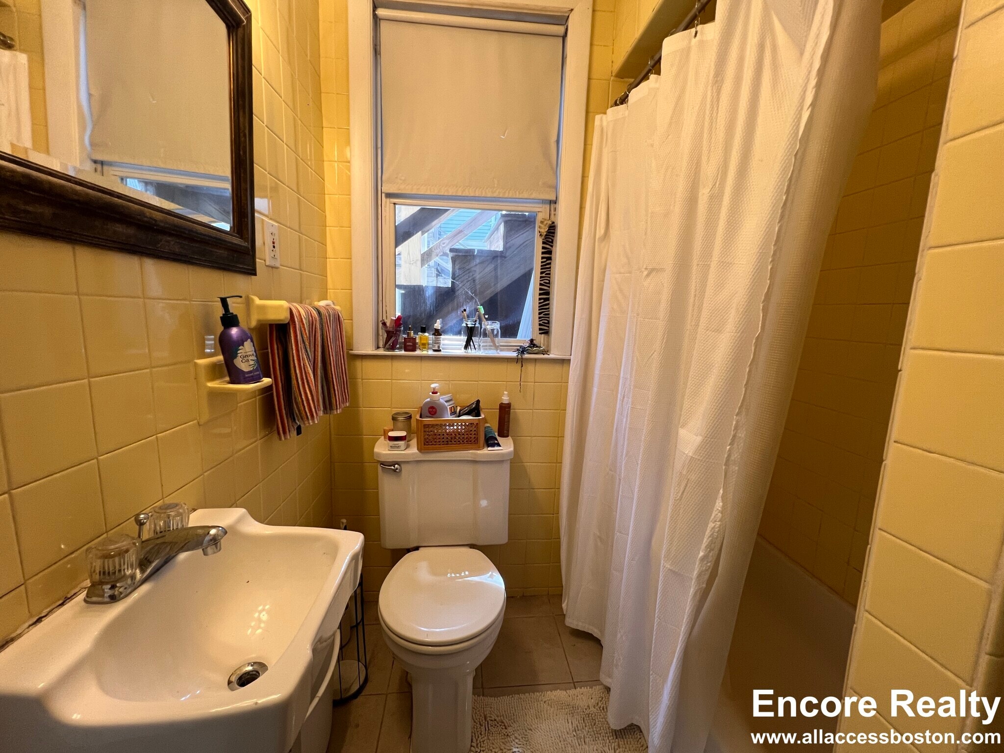 Building Photo - 9 Kenwood St