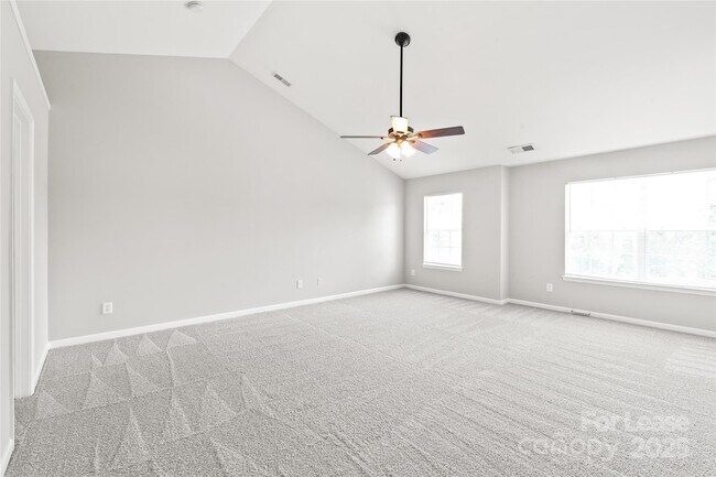 Building Photo - 7001 Dacian Ln