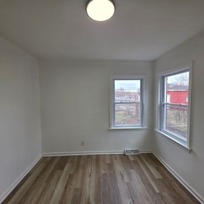 Building Photo - Perfect For You!!!!