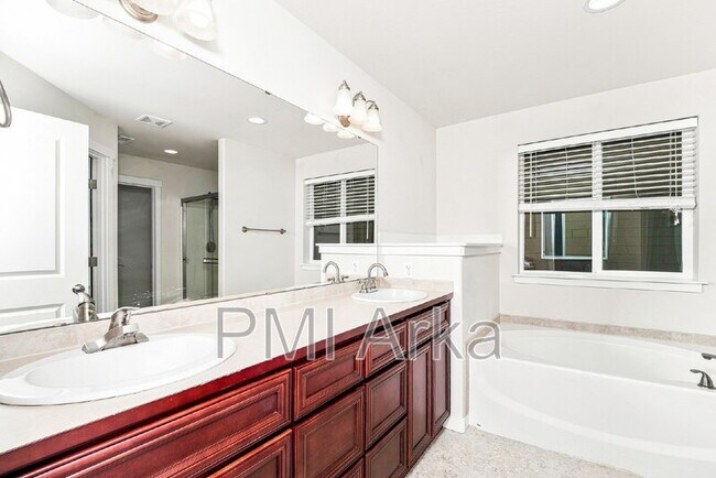 Building Photo - 633 Ilwaco Pl NE