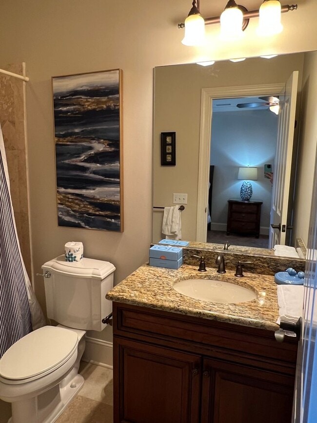 Building Photo - Walk to the Beach from this Furnished and Renovated Condo!