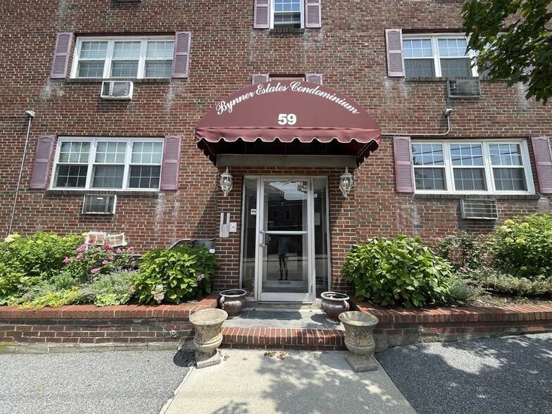 Building Photo - 59 Bynner St