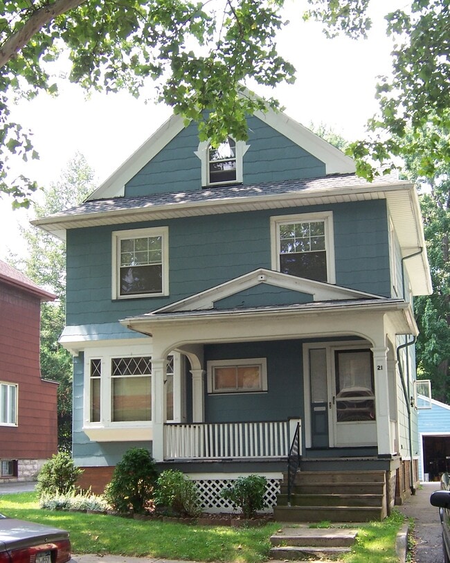 Building Photo - 21 Lakeview Ter