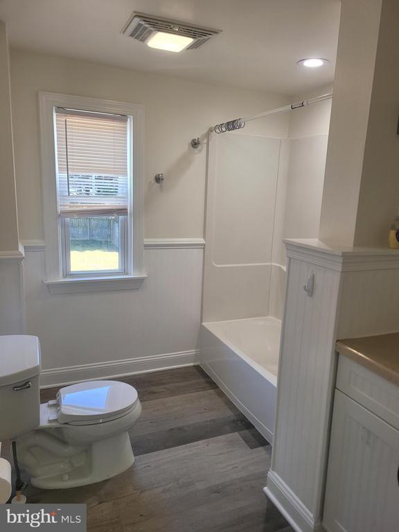 Building Photo - 48 Webster St