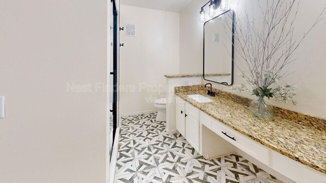 Building Photo - 13810 Sutton Park Dr N