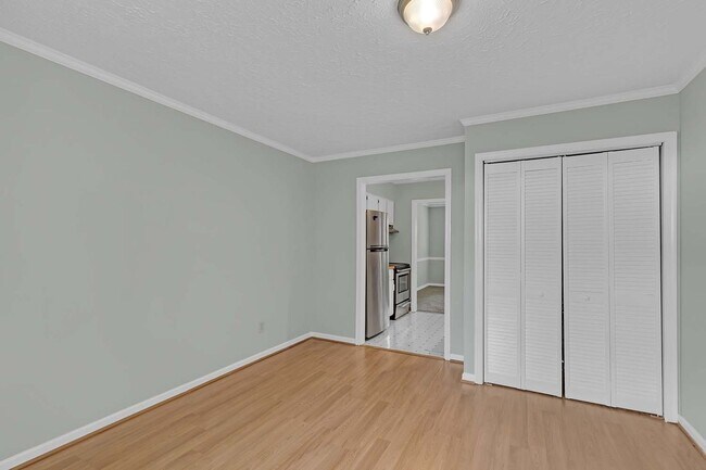 Building Photo - 119 Barfleur Pl