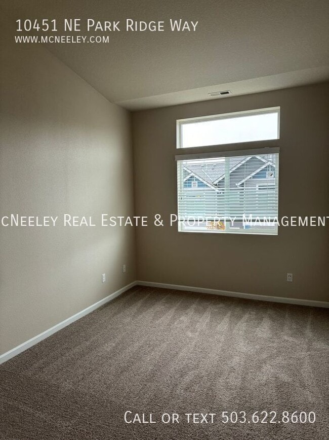 Building Photo - 10451 NE Park Ridge Way