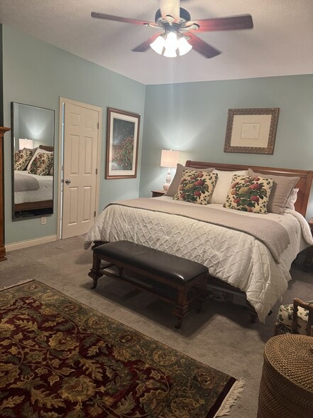 Master Bedroom - 6144 Braet Rd