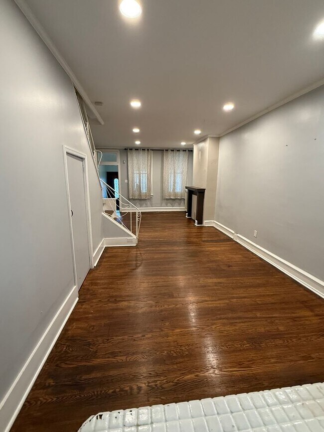 Primary Photo - 3-Bedroom 1.5-Bathroom Home with Garage in...