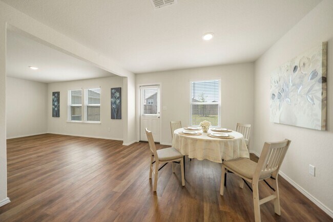 Building Photo - Great home with a great price!