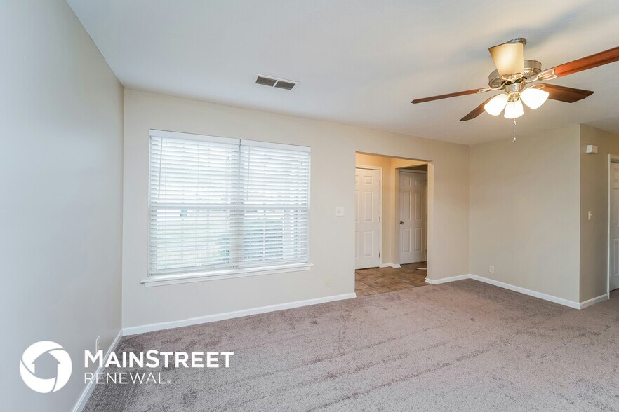 Building Photo - 11116 Meadow Chase Ct