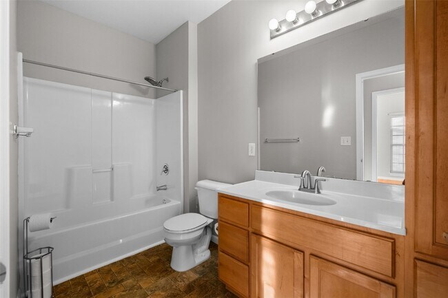 Building Photo - 42 Kassebaum Ln